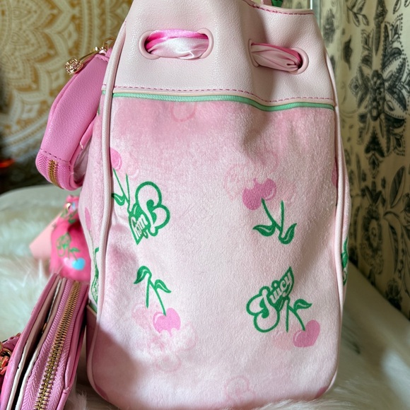 Juicy Couture Retro Custom Pink Cherry Set - Picture 5 of 7